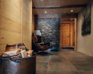 A seating area at Alpen Lodge Berwang