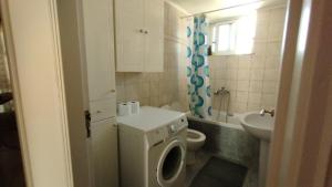 A bathroom at Anastasia's House near Kalamata Még 33 kép