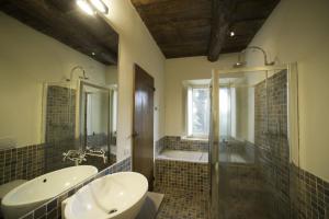 Ванна кімната в Tenuta Santo Pietro