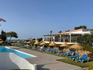 The swimming pool at or near Vivenda Jardim Mar Algarve Porches