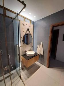 Kúpeľňa v ubytovaní Courtyard Luxury Suites “MARIANTHI”