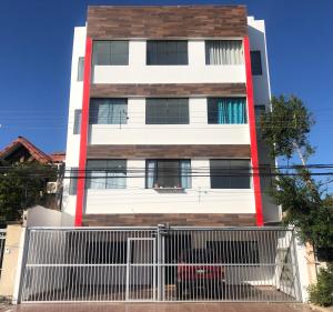 Το κτήριο όπου στεγάζεται  το διαμέρισμα