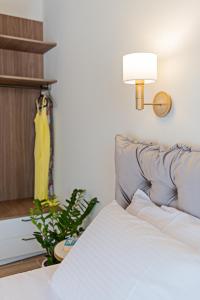 A bed or beds in a room at Casa Del Balsamo
