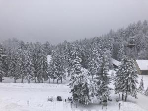 L'établissement studio tout confort au pied des pistes du lioran en hiver