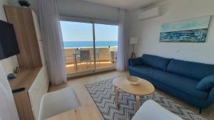 Część wypoczynkowa w obiekcie Beachfront-Parque Paloma-Modern-Panoramic Views!
