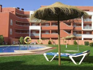 Bazén v ubytovaní Apartment in Roquetas near the beach alebo v jeho blízkosti