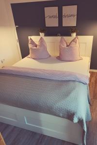 Postel nebo postele na pokoji v ubytování Ferienwohnung Sophia