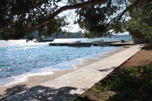 Fotografie z fotogalerie ubytování Apartments by the sea Tisno, Murter - 13588 v destinaci Tisno