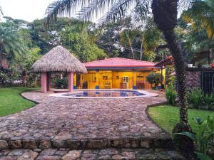 สวนหย่อมนอก Regenerate Wellness Center at Villas Escondidas
