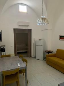 Posedenie v ubytovaní InterMezzo 2 - located in the center of Salento equidistant from the 2 seas + 12 fotografií