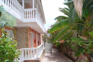 Gallery image of Eugenia Hotel & Apartments in Laganas