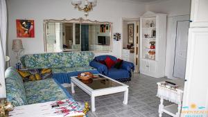 Posezení v ubytování Apartment 45m2 in Asprovalta + 30 fotografií