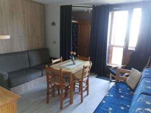 Posezení v ubytování Appartement Edelweiss Chamrousse vue sur Recoin La Croix de Chamrousse Grenoble