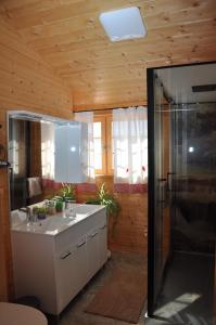 Kuchyň nebo kuchyňský kout v ubytování Ferienhaus Altmann 1 + 3 fotografie