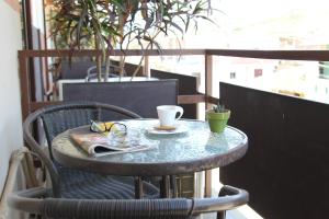 Rõdu või terrass majutusasutuses Hotel-Restaurante Ancora