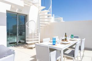 Balkón alebo terasa v ubytovaní Luxury Penthouse Large Terrace OR79 by AORA STAY