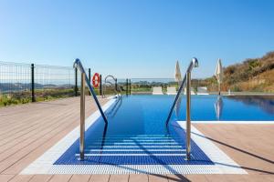 Bazén v ubytovaní Luxury Penthouse Large Terrace OR79 by AORA STAY alebo v jeho blízkosti