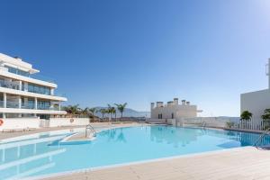 Bazén v ubytovaní Luxury Penthouse Large Terrace OR79 by AORA STAY alebo v jeho blízkosti
