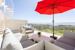Posedenie v ubytovaní Luxury Penthouse Large Terrace OR79 by AORA STAY