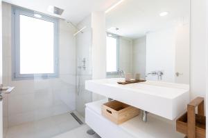 Kúpeľňa v ubytovaní Luxury Penthouse Large Terrace OR79 by AORA STAY