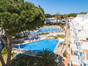 Basen w obiekcie SEA VIEW Holiday Home in Marbella Resort lub w pobliżu