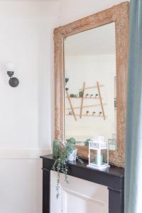Zdjęcie z galerii obiektu Appartement cosy chaleureux Proche Paris - Defense w mieście Suresnes