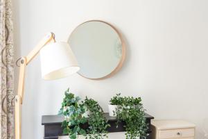 Zdjęcie z galerii obiektu Appartement cosy chaleureux Proche Paris - Defense w mieście Suresnes