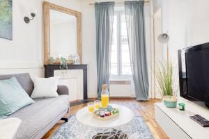 Zdjęcie z galerii obiektu Appartement cosy chaleureux Proche Paris - Defense w mieście Suresnes