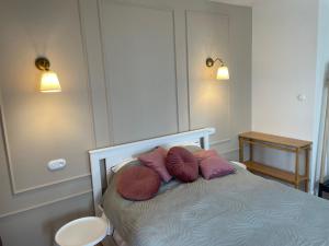 Posteľ alebo postele v izbe v ubytovaní cosy condo 5 min do plaży z balkonem Gdynia