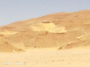 a sand hill in the middle of the desert at رحله تسوق الغردقه in Hurghada