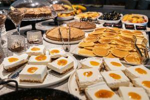Eten bij of ergens in de buurt van het hotel


