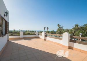 Balkón nebo terasa v ubytování PUSHE Village Playa Granada Beach & Golf 3