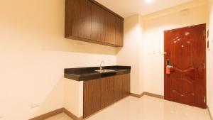 Fotografie z fotogalerie ubytování RedDoorz Plus @ Kaizen Suites Taft Avenue v destinaci Manila + 37 fotografií