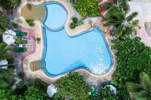 Bazén v ubytování Prinz Garden Villa nebo v jeho okolí