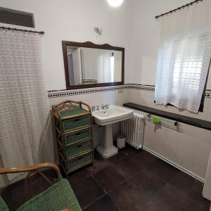 A bathroom at Holiday villa Gelso - Ragusa