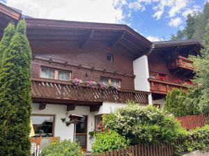 Budynek, w którym mieści się apartament