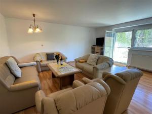 Istumisnurk majutusasutuses Holiday Home Anger by Interhome