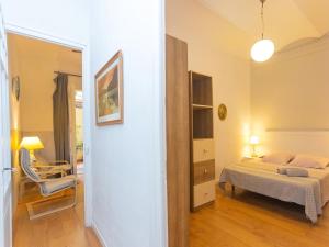 Posteľ alebo postele v izbe v ubytovaní Apartment Gracia Torrijos by Interhome