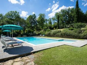 Bazén v ubytovaní Holiday Home La Badia by Interhome alebo v jeho blízkosti