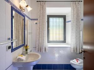 Kúpeľňa v ubytovaní Holiday Home La Badia by Interhome