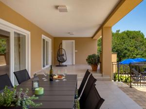 Balkón alebo terasa v ubytovaní Villa Matea by Interhome