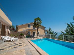 willa z basenem i domem w obiekcie Holiday Home La Mer by Interhome w mieście Lovran +34 zdjęcia