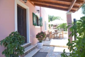 Balkón nebo terasa v ubytování Villa Eleni Peritheia BY CorfuEscapes
