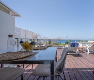 Balkón nebo terasa v ubytování Azahara Deck