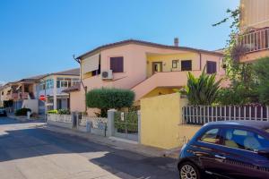 Nabolaget omkring lejligheden eller i nærheden