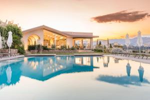 The swimming pool at or close to Rocca dei Saraceni