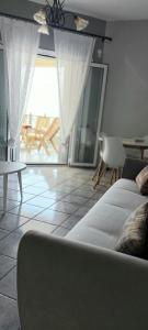 A seating area at Villa Panorama
