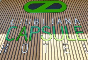 Certifikát, hodnocení, plakát nebo jiný dokument vystavený v ubytování Ljubljana Capsule Hostel