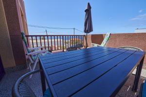 Zdjęcie z galerii obiektu La Pardela - 2BR Sea Views Private Terrace - Wifi w mieście Valverde
