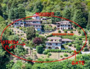 een kaart van een huis midden in een bos bij Appartamento vista Lago, giardino spiaggia a Stresa vista Isole Borromee e Golfo Borromeo - STRESAFLAT in Stresa
